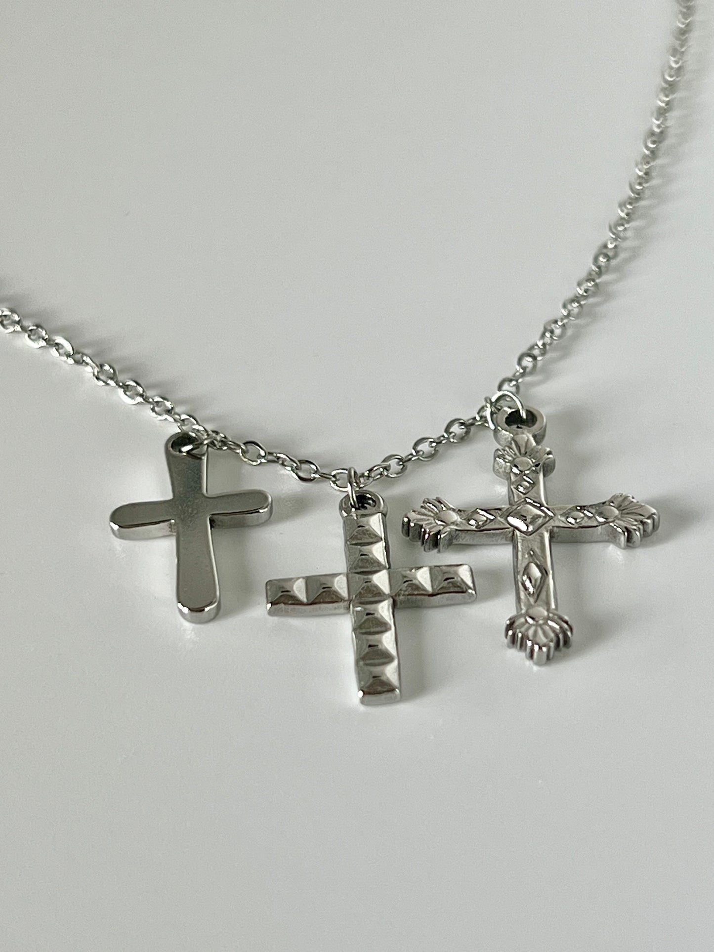 Collar de acero inoxidable plateado unisex, inspirado en la Costa Brava.